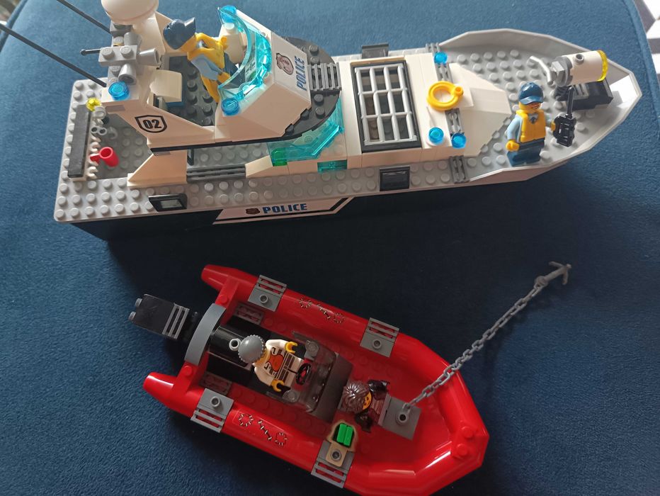 LEGO CITI 60129 łódź policyjna + ponton złodziei