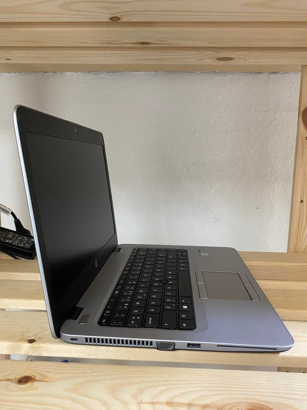 HP Elitebook G3 - Intel Core i5, 8GB de RAM, SSD de 240GB