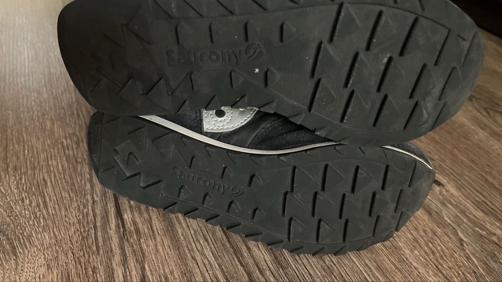 Кросівки дитячі.