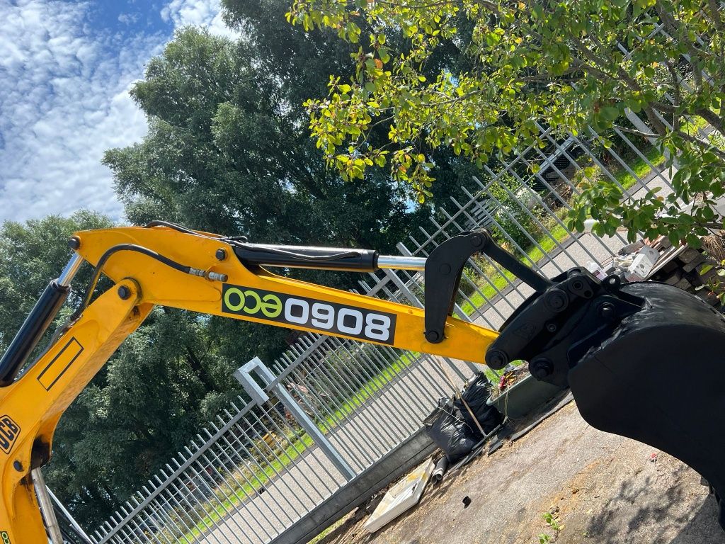 Экскаваторо JCB 8060