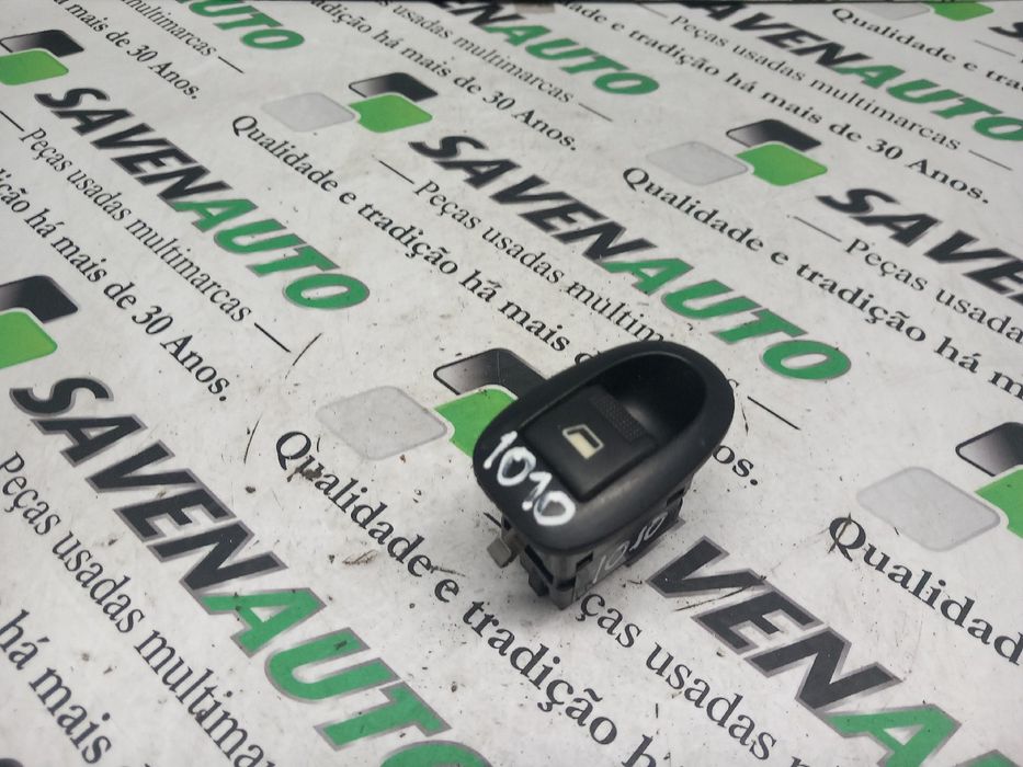 Comando / botão / interruptor vidros trás direito PEUGEOT 406 (8B)