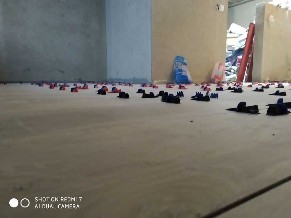 Виконуємо  укладка плитки.