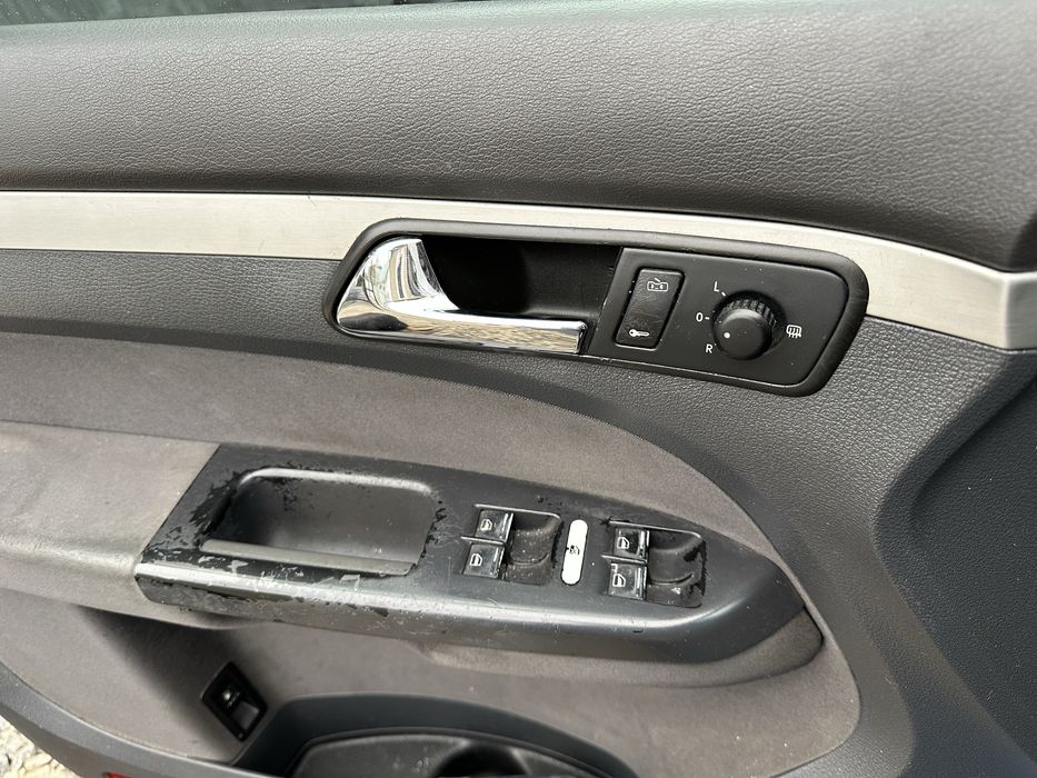 Продам сімейне авто.вкладень не потребує.