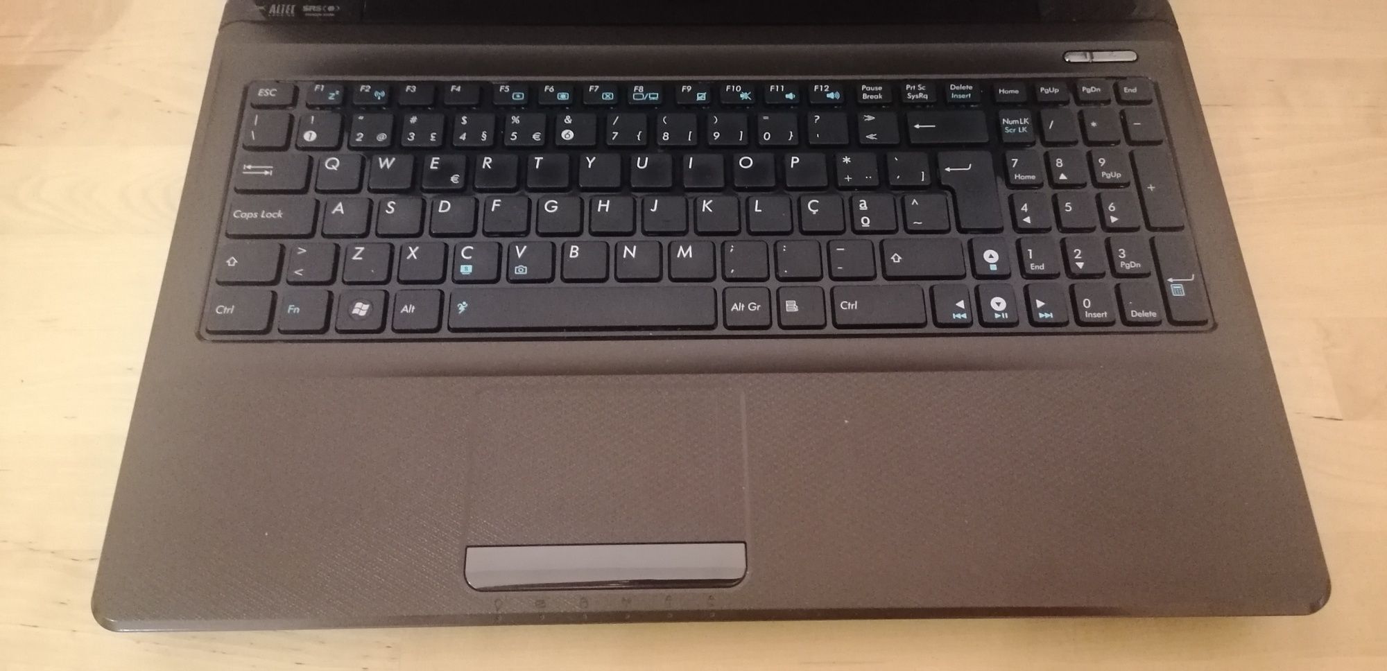 Portatil Asus X52J
