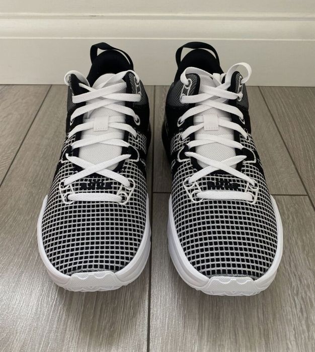 LeBron Witness 7 Novas 44