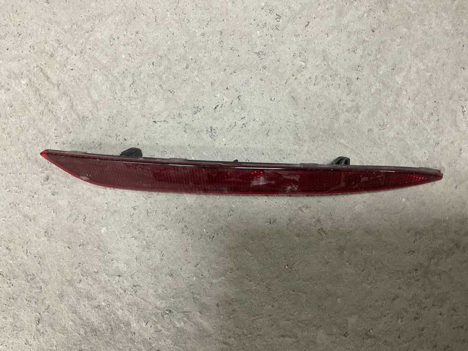 Відбивач катафот заднього бампера правий Tesla Model 3 18- Разборка