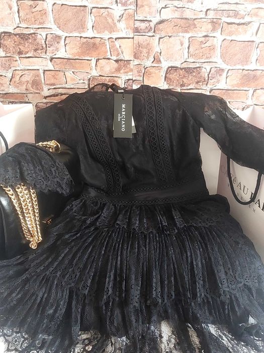 Zjawiskowa elegancka czarna koronkowa sukienka Marki Marciano by Guess