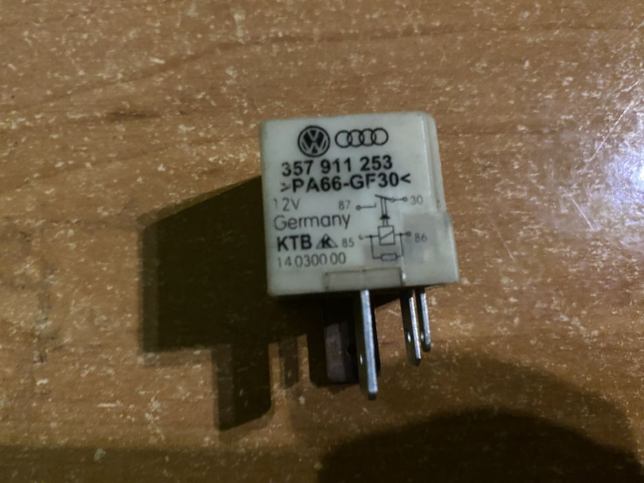 VW golf IV 4 Audi a3 8l 1.9 TDI,przekaznik 103