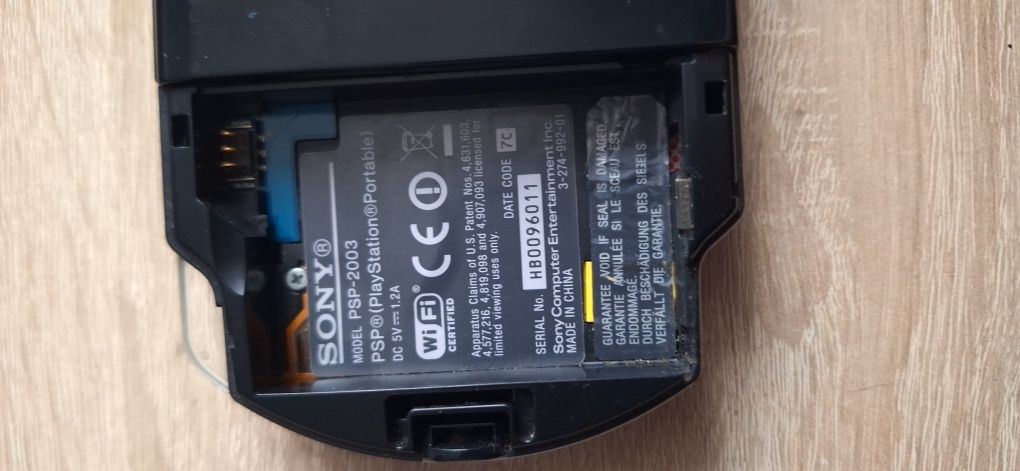 Konsola psp fat z grami i akcesoriami