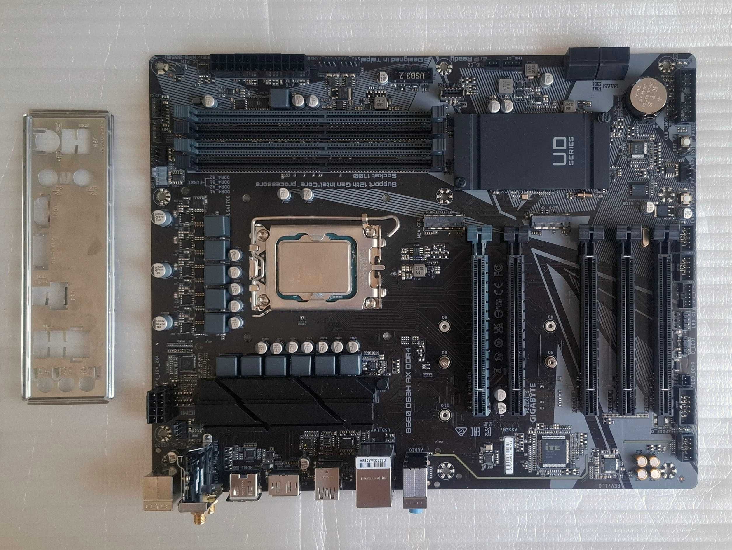 Płyta główna Gigabyte B660M DS3H AX DDR4 , Procesor Core i5-12600KF
