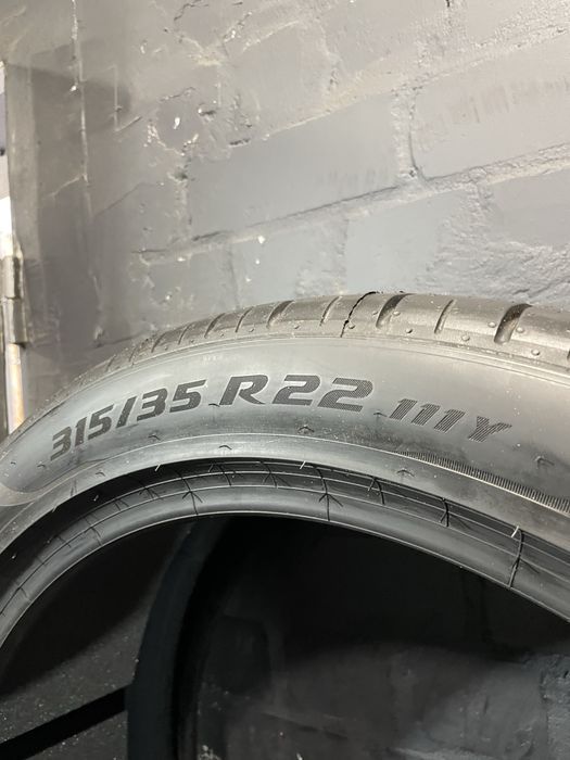 Нові piзноширокі шини Pirelli для BMW X7 в розмірі R22