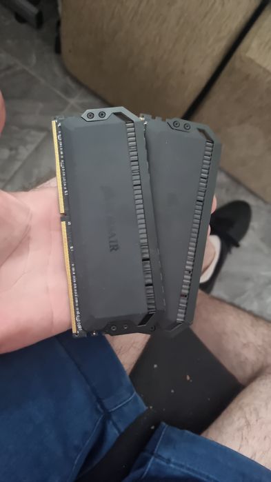 Corsair Dominator Platinum 32GB (2x16GB) DDR4 3600MHz – Como Novas!