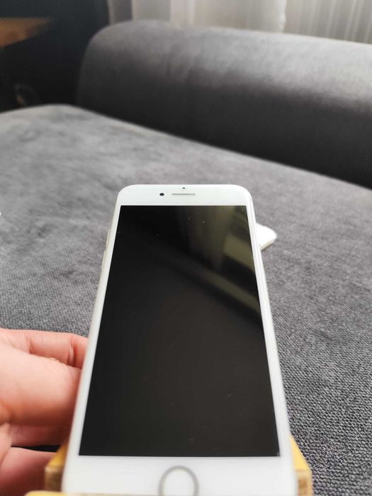 Smartfon Apple iPhone 7 2 GB / 32 GB 4G biały