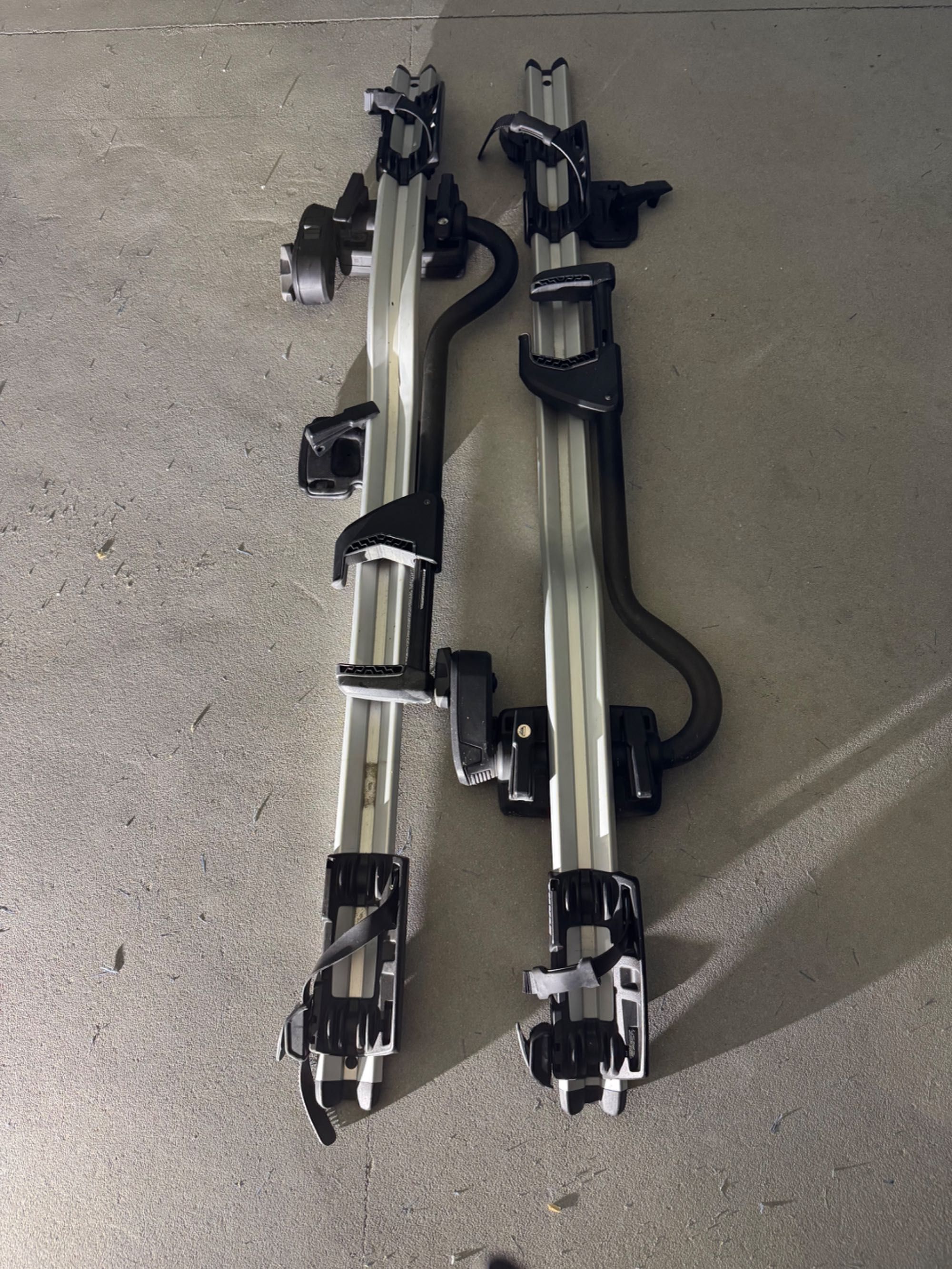 Thule uchwyty rowerowe 2 sztuki
