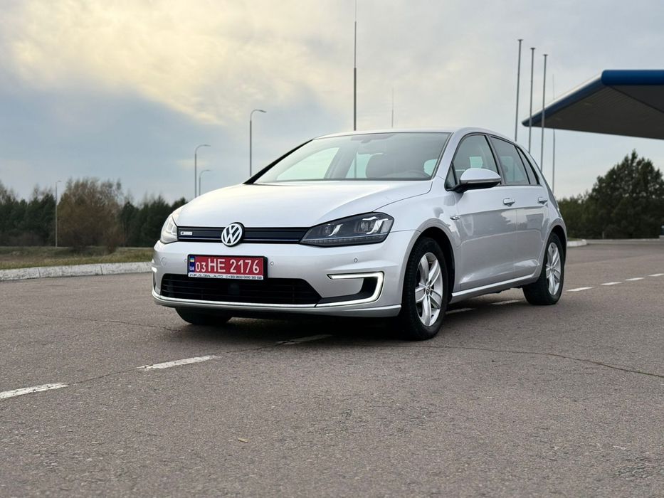 Volkswagen e-Golf 2015