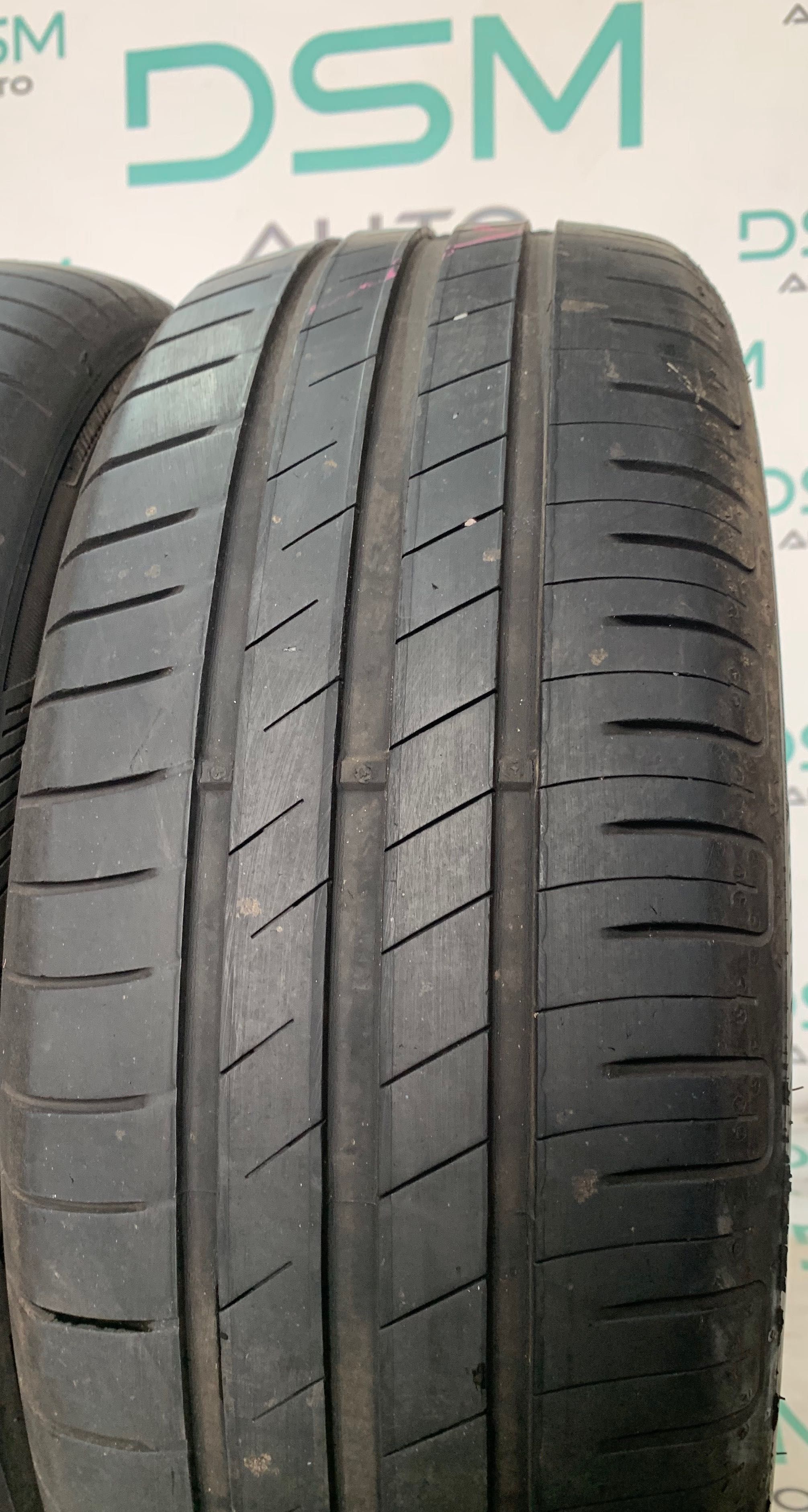 Скад шин б/в. 195/60 R15 Goodyear EfficientGrip Performance