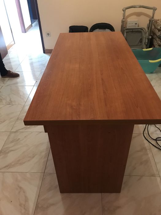 Vendo secretária madeira como nova