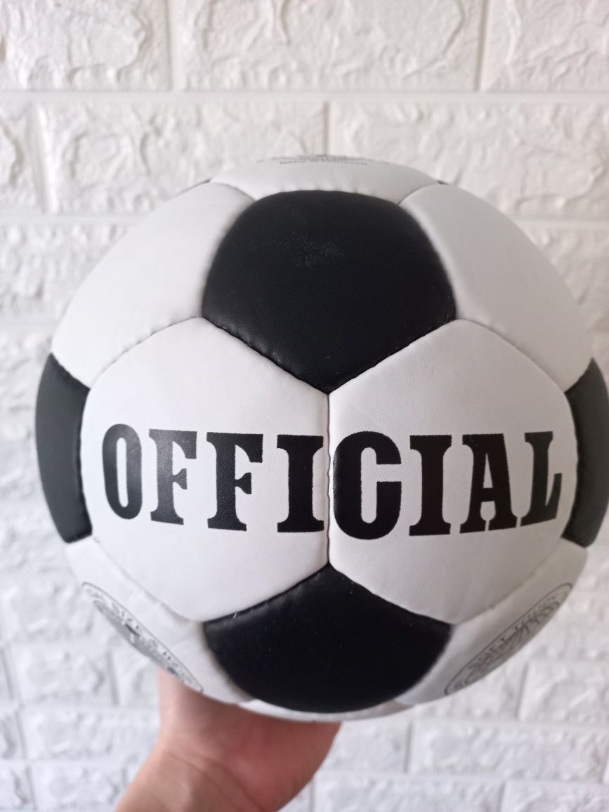 Футбольний м'яч Official розмір 5
