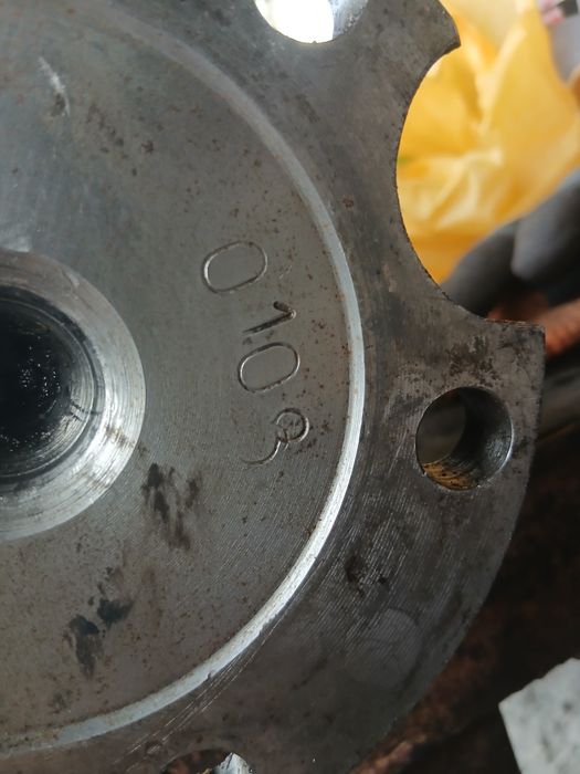 Продам колінвал юмз 6 р 1 покругу прошліфований