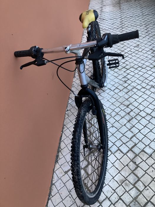 Bicicleta em bom estado roda 26