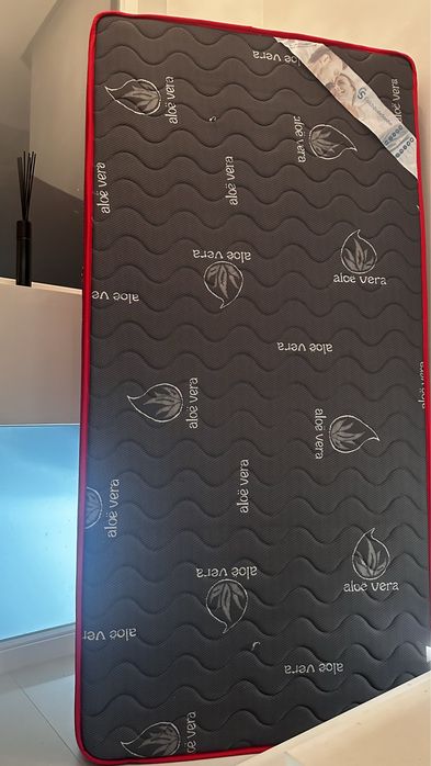 Colchão aloe vera novo .