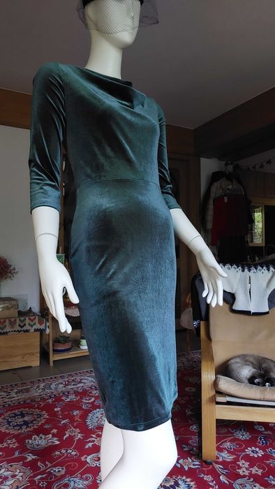 butelkowa szmaragdowa welurowa wieczorowa sukienka H&M ciemnozielona