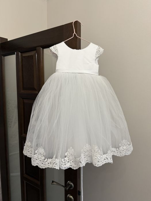 Сукня платье нарядное біла сукня плаття в садочок