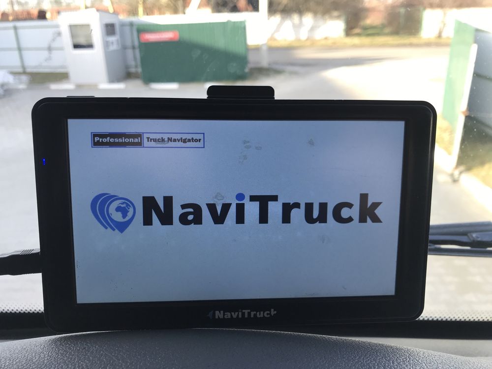 Вантажний навігатор NaviTruck