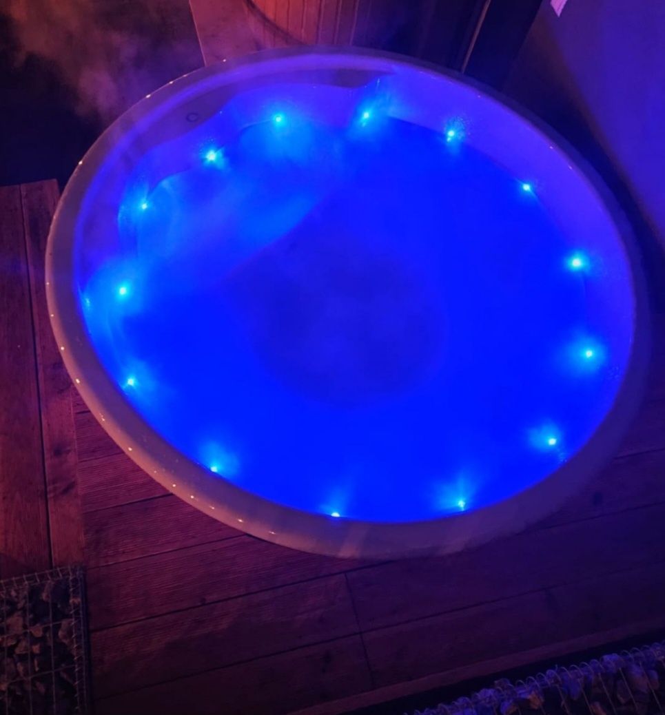 Balia ogrodowa gorąca beczka jacuzzi