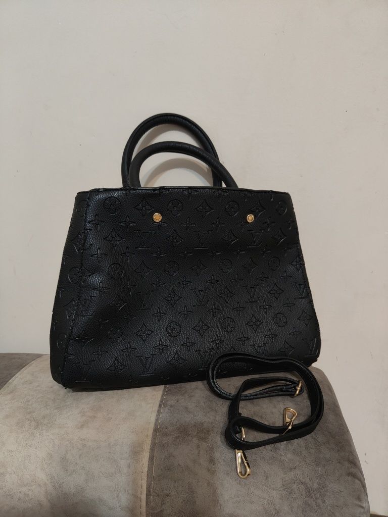Piękna Louis Vuitton torebka czarna klasyczna