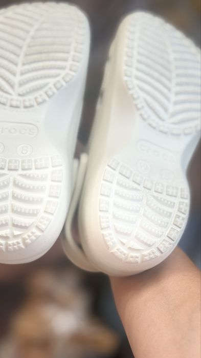 CROCS - tamanho 38- 39