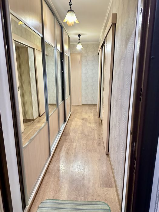 Продаж затишної 2 кімнатної квартири на Митниці