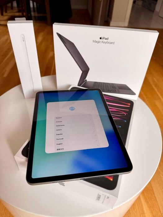 iPad Pro 11 M2 128 GB Space Gray 2022 + Magic Keyboard & Pencil