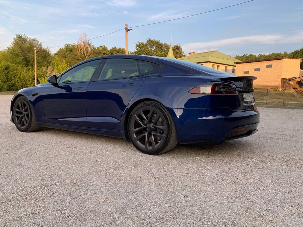 Tesla Model S Plaid 2021