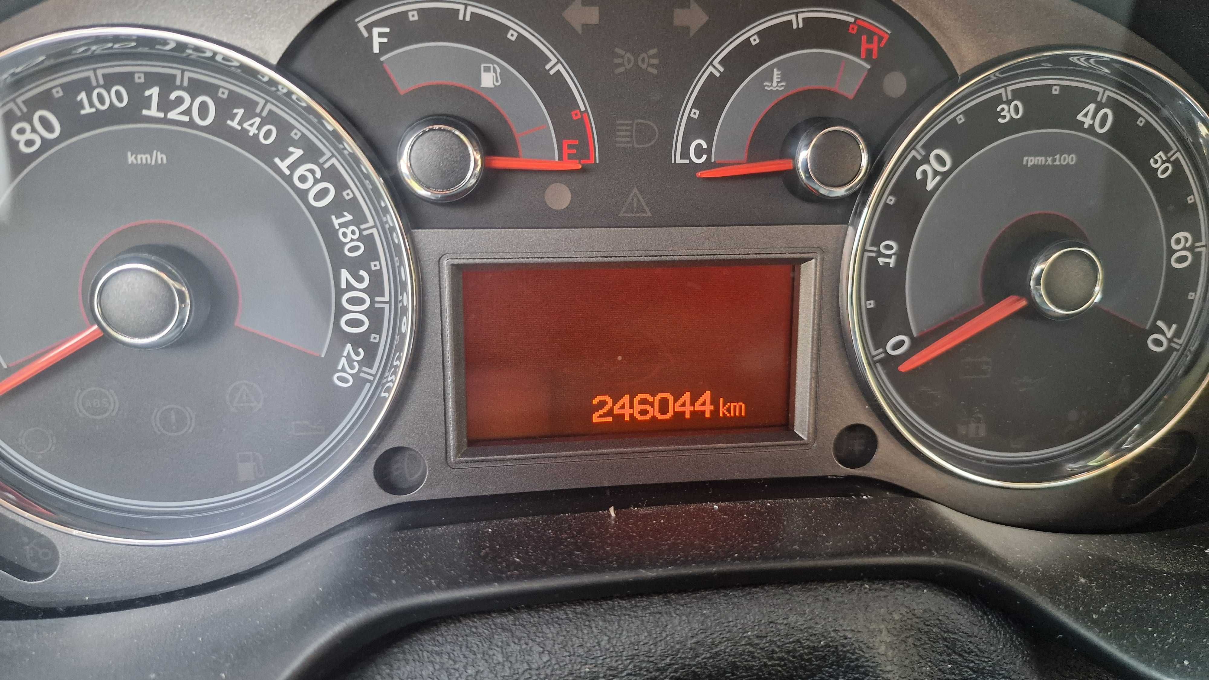 Fiat Linea 1.4 T-Jet + gaz