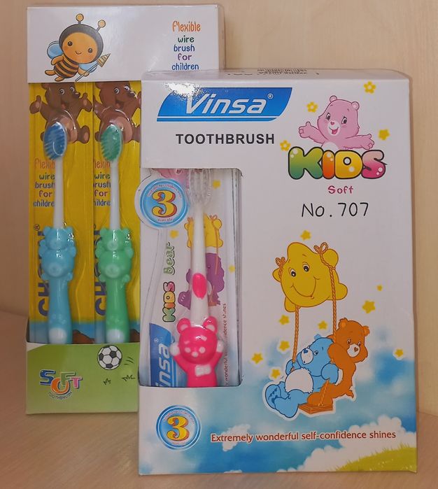 Дитяча зубна щітка