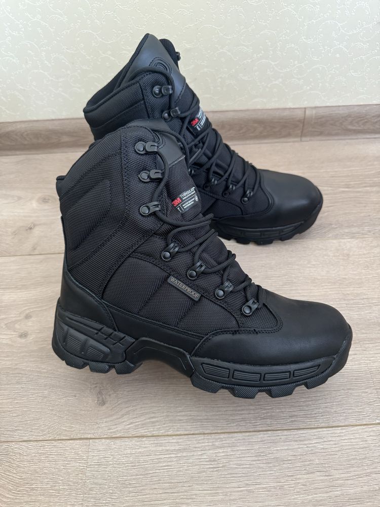 Продам берци 42 розміру