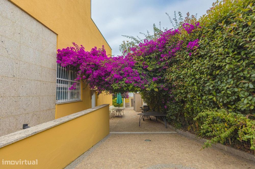 Moradia, Perafita, Lavra e Santa Cruz do Bispo