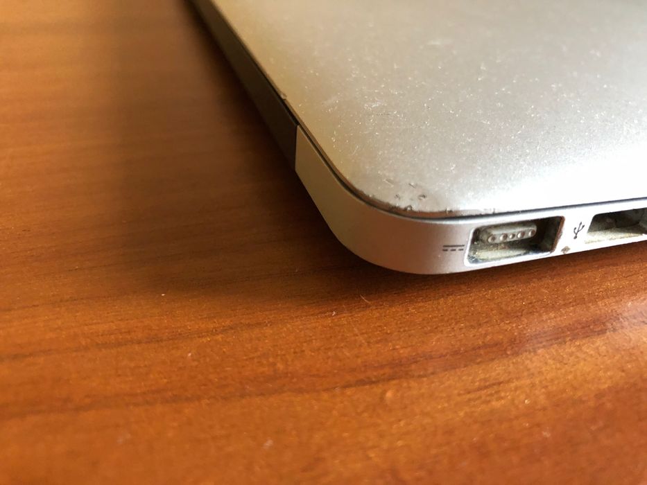 Ноутбук MacBook Air A1370 11" Mid 2011/ i5/ 2 Gb /64 гб SSD