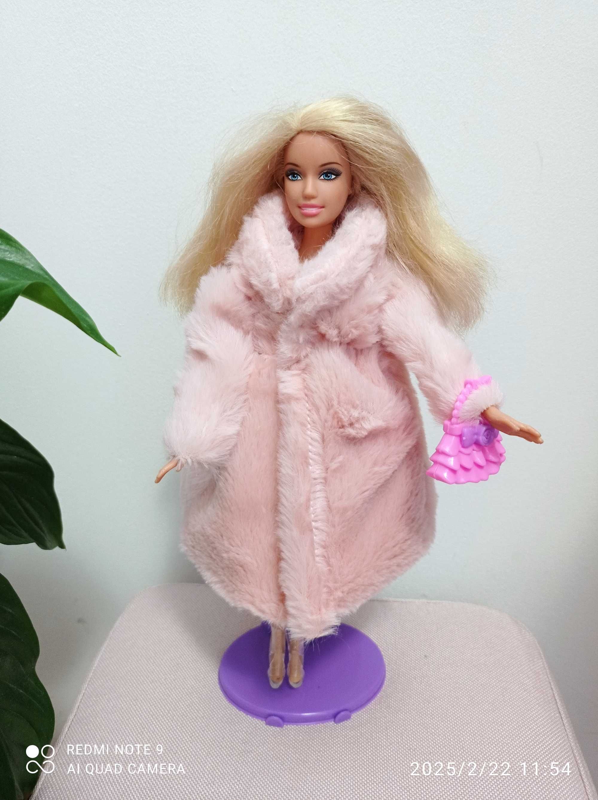 Ubranka dla Barbie - futerko zestaw