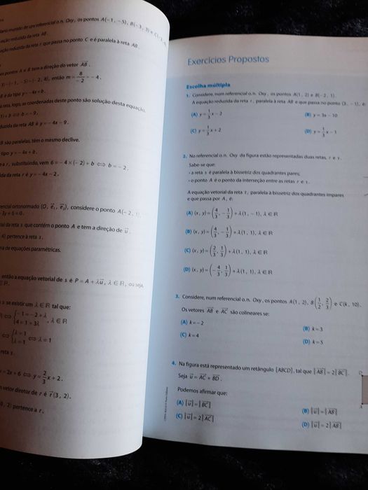 Vendo livro de preparação para o exame final de matemática A