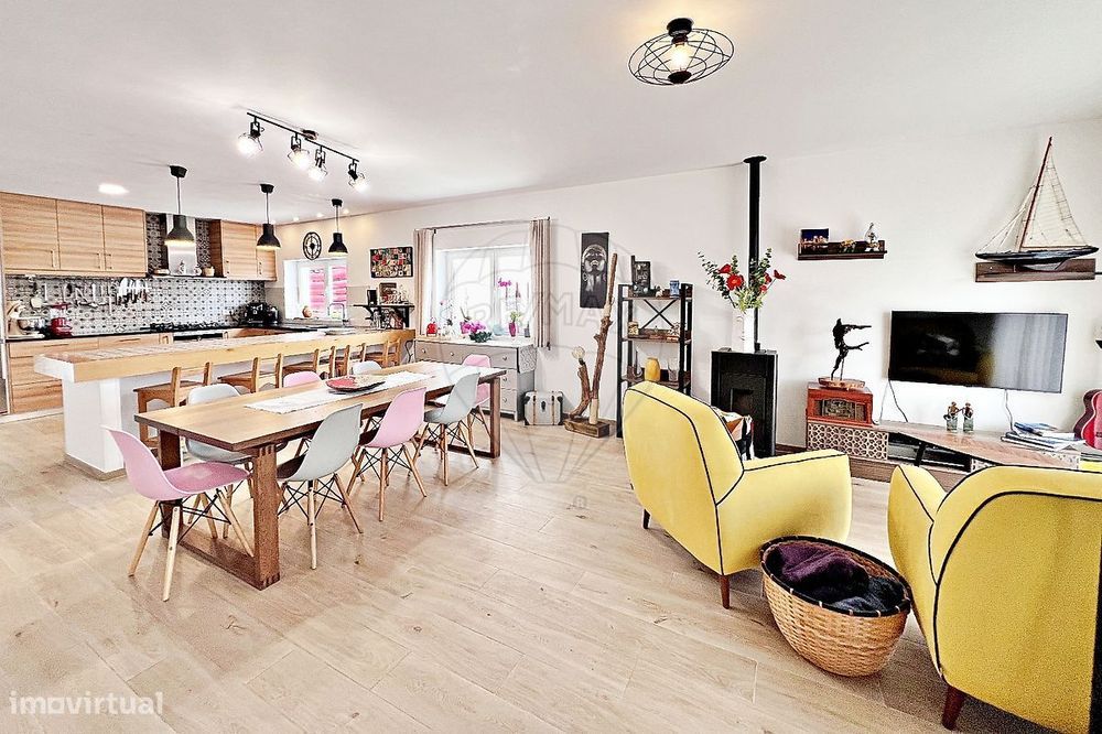 Moradia T8 para venda