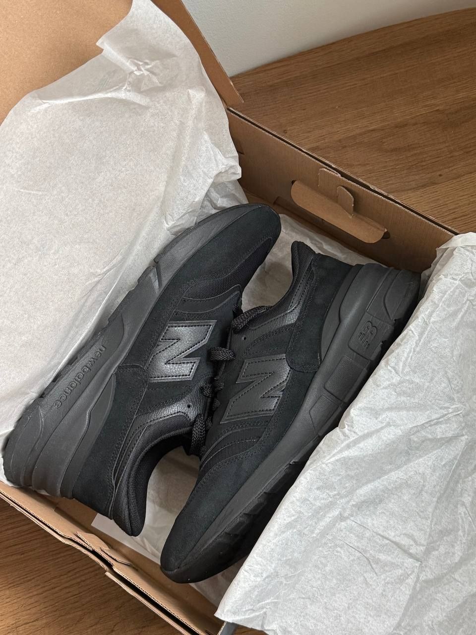 Sprzedam buty New Balance U997