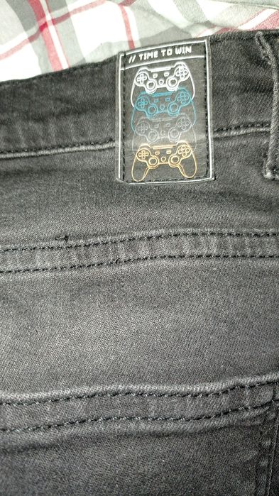 Джинсы стрейчеві чорного кольору на зріст 158-164