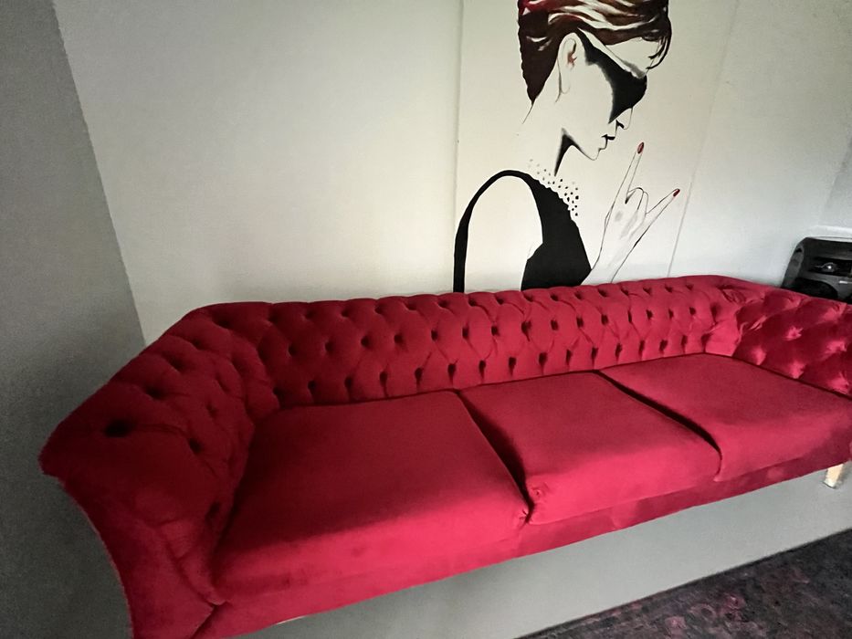 Sofa trzyosobowa bordowa czerwona chesterfild wygodna kanapa