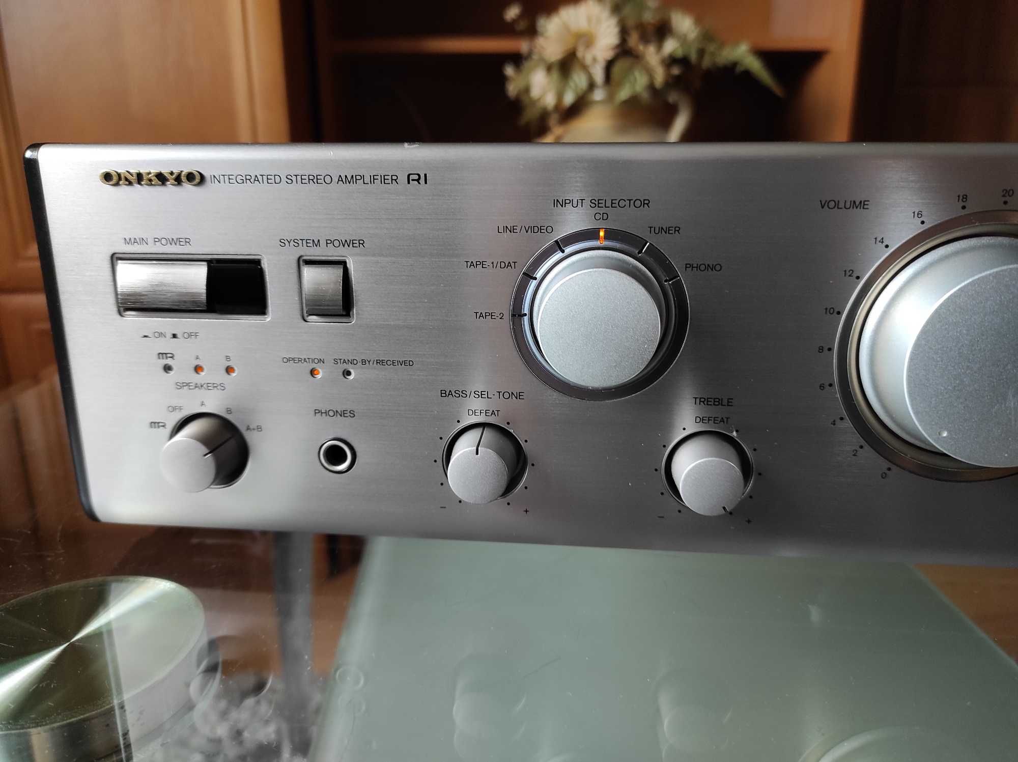 Wzmacniacz ONKYO A-8940