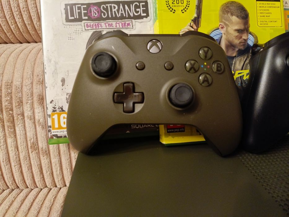 Xbox One S 1TB 2 pady gra