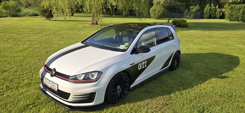 Sprzedam Golf 7 gti 2015r (usa) 280hp manual