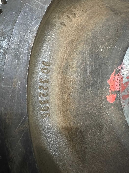 Маховик Opel omega frontera 2.4L 8v c24ne  90322396