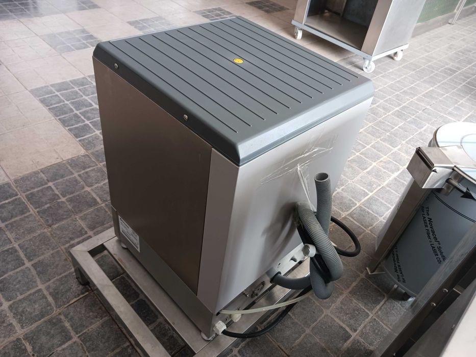 ACM1659 - Máquina de Lavar Copos e Chávenas - Usada